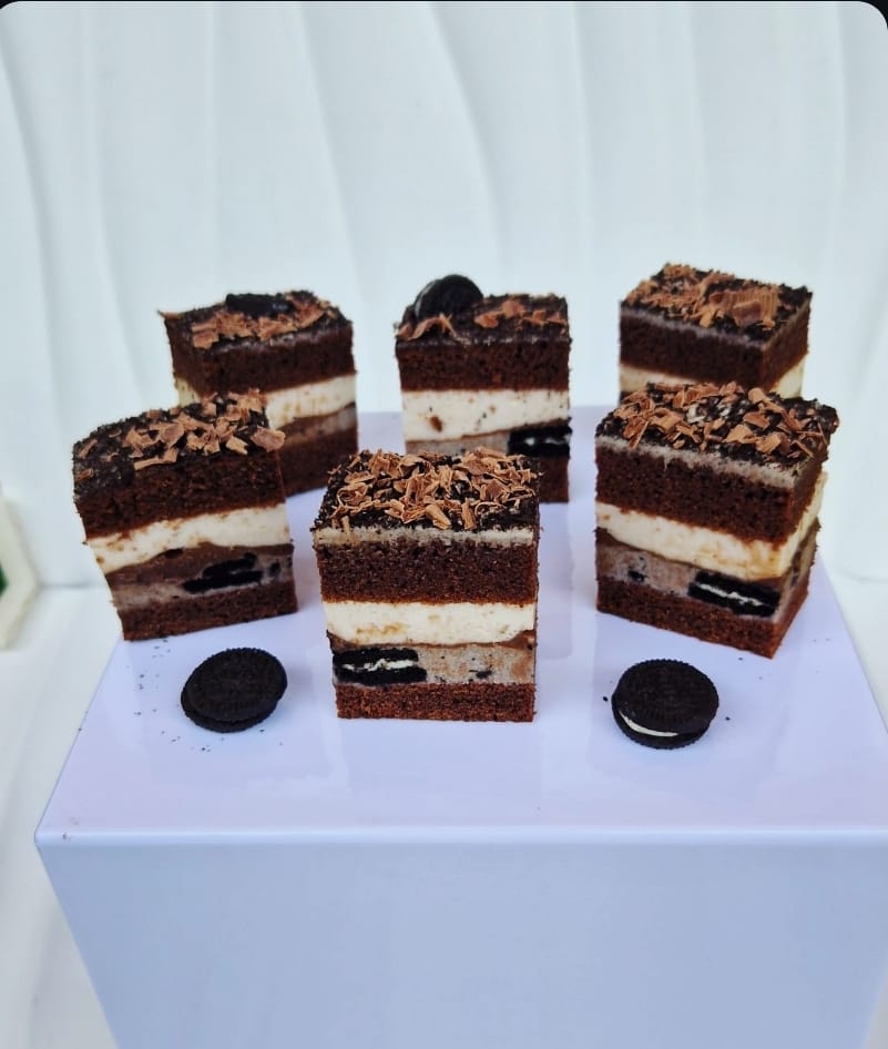 Prajitura cu crema de oreo si crema de banane !