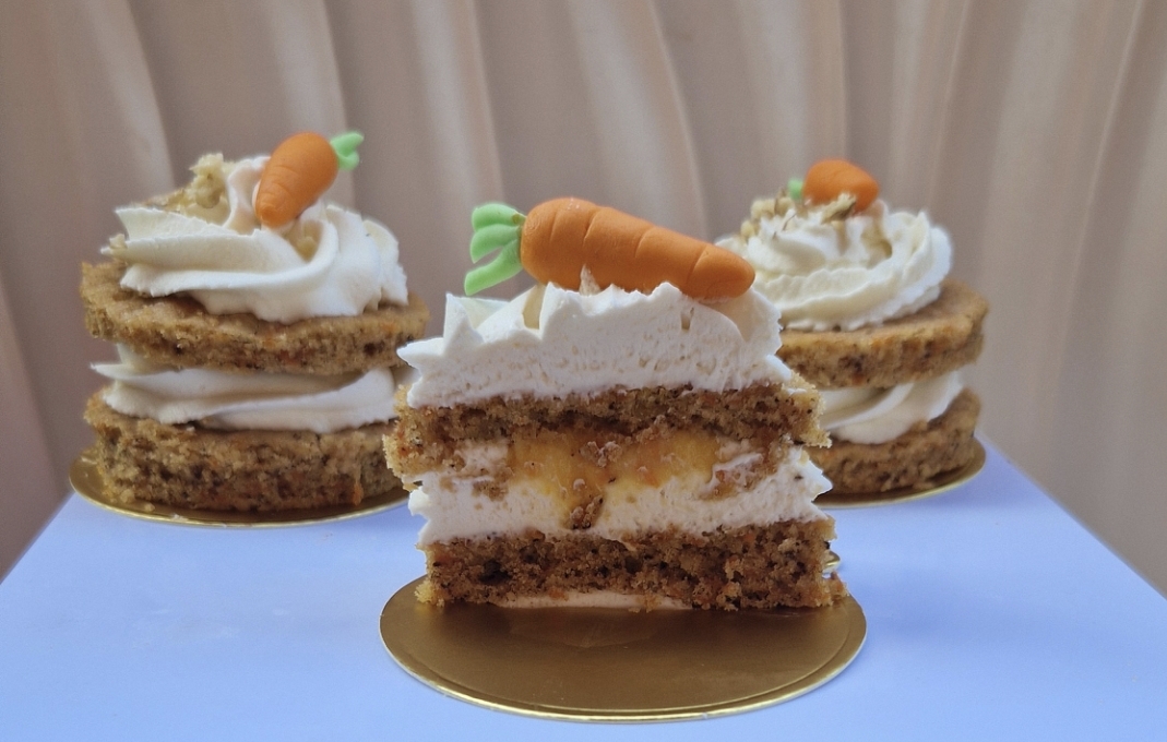 Mini raciones tarta de zanahoria con insert de naranja !